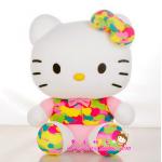ר��ͬ�� Hello Kitty �ɰ��Բ�ϵ�з�ɫ��ĭ������乫��